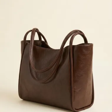 Borsa Tote Minimal Marrone: Eleganza Quotidiana e Design Raffinato