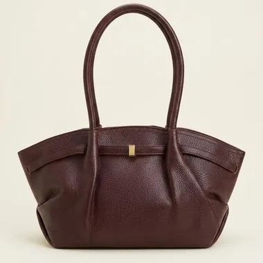 Borsa Tote in Pelle Martellata Bordeaux: Eleganza Senza Tempo e Design Iconico