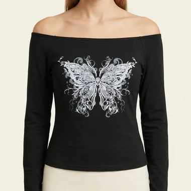 Maglia Nera Off-Shoulder con Grafica Butterfly Artistica