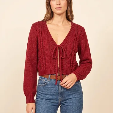 Cardigan Corto a Trecce Amaranto con Laccetto Anteriore