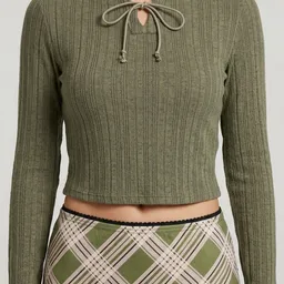 Top a coste con laccetto frontale