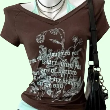 T-shirt con stampa floreale e scollo a V Marrone