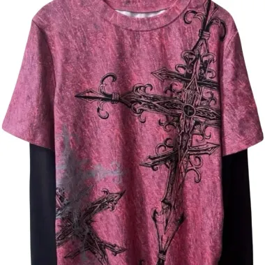 T-shirt Oversize Layered con Croce Gotica Rosa