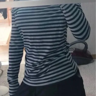 T-shirt a Righe Scollo Barca Grigio e Nero