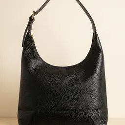 Borsa Hobo Nera dal Design Avvolgente e Raffinato